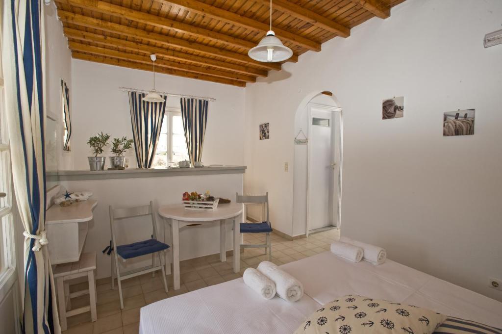 Gryparis' Club Apartments Mykonos Town Quarto foto
